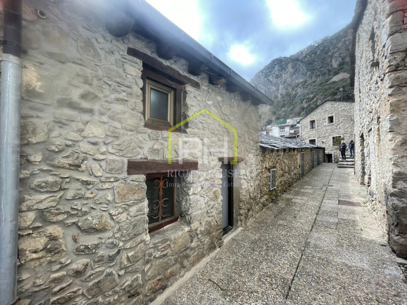 Casa en lloguer al casc antic d’Andorra la Vella a Andorra La Vella3.200 €